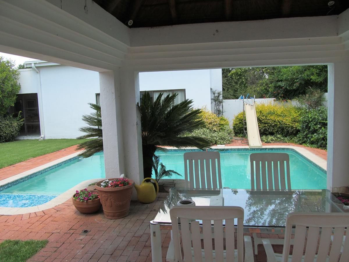 Bettie'S Luxury Lodge Kroonstad Bilik gambar