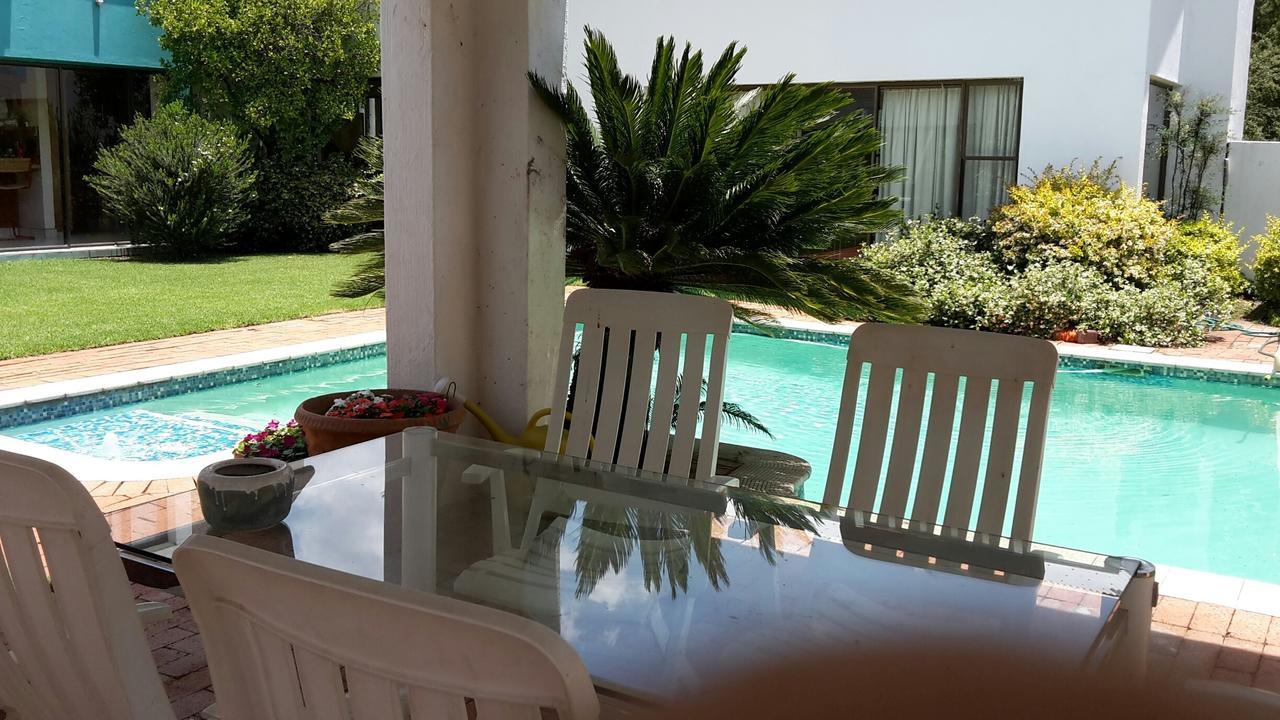 Bettie'S Luxury Lodge Kroonstad Bilik gambar