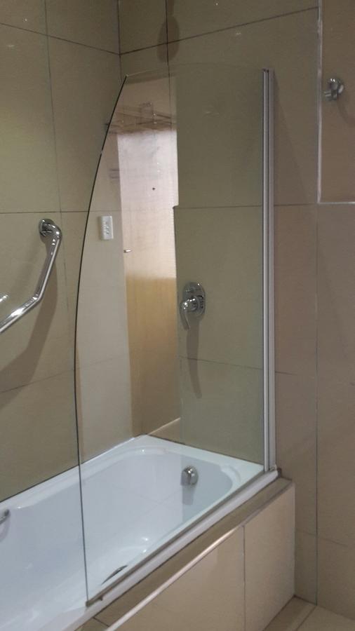 Bettie'S Luxury Lodge Kroonstad Bilik gambar
