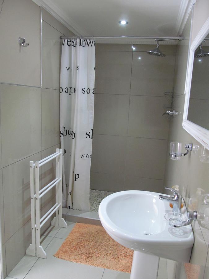 Bettie'S Luxury Lodge Kroonstad Bilik gambar